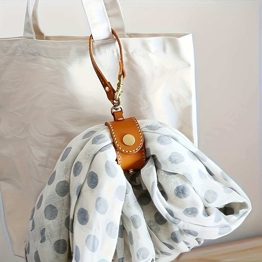 Travel Accessories Designer - Travel Accessory Clip - Multifunctional Scarf,Glove,Luggage