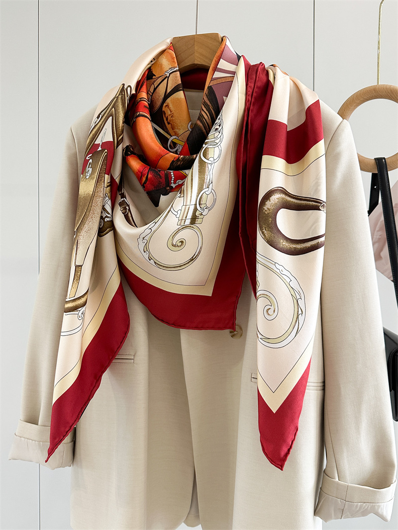 Horse Silk Scarf Luxury Design - огляд і ціна Travel Accessories Designer